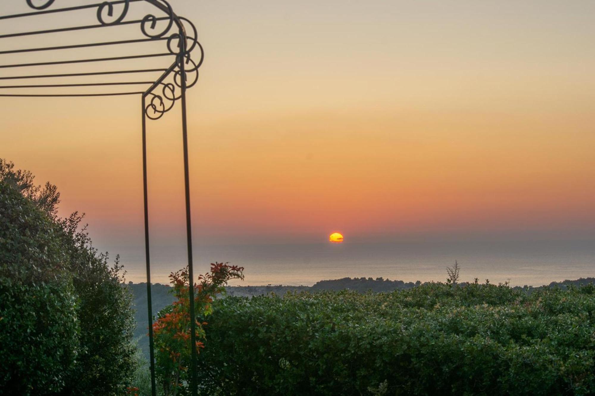 Agios Nikitas Villas Exteriör bild