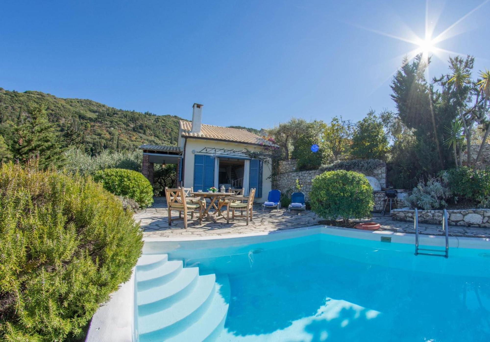 Agios Nikitas Villas Exteriör bild