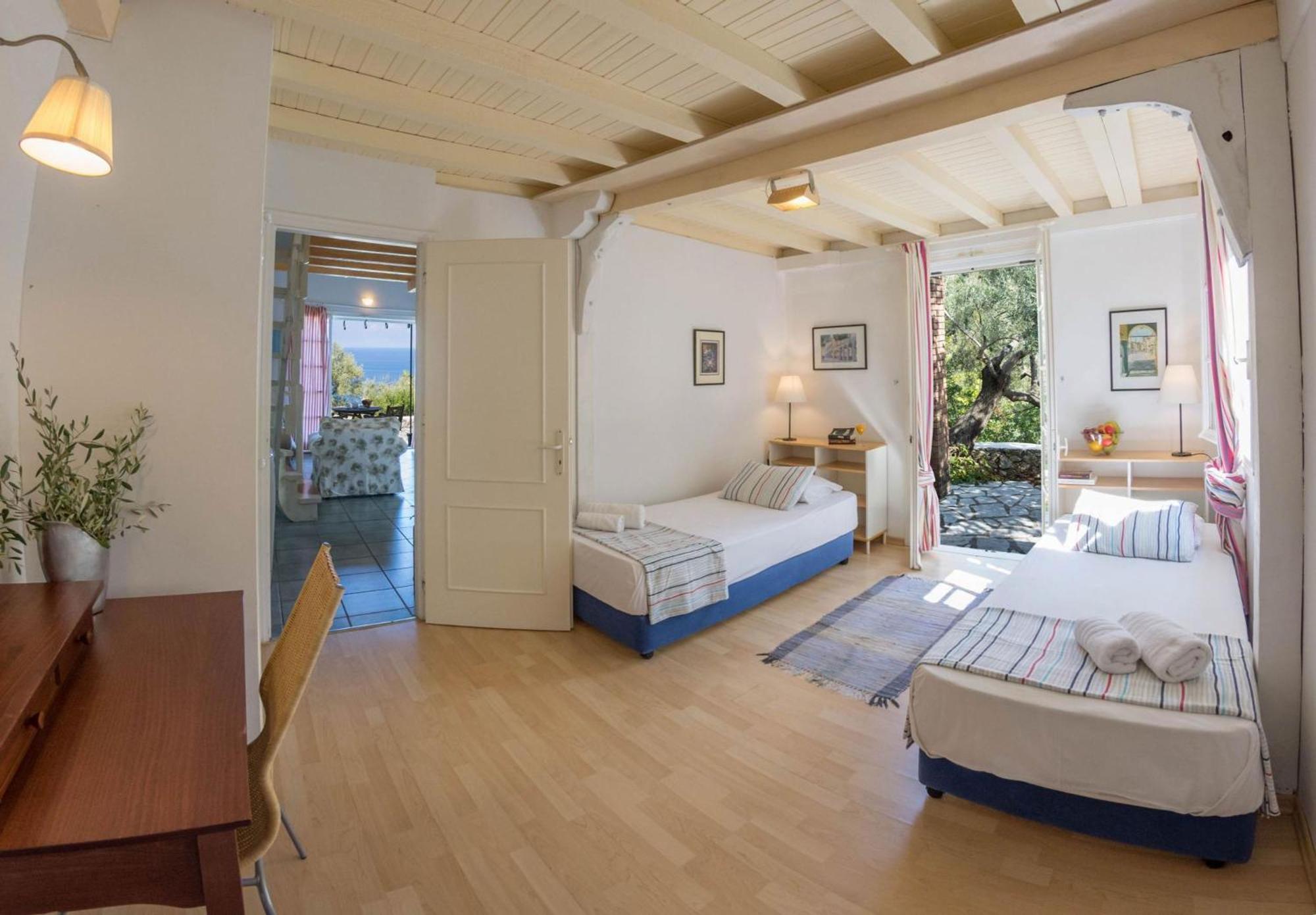 Agios Nikitas Villas Exteriör bild