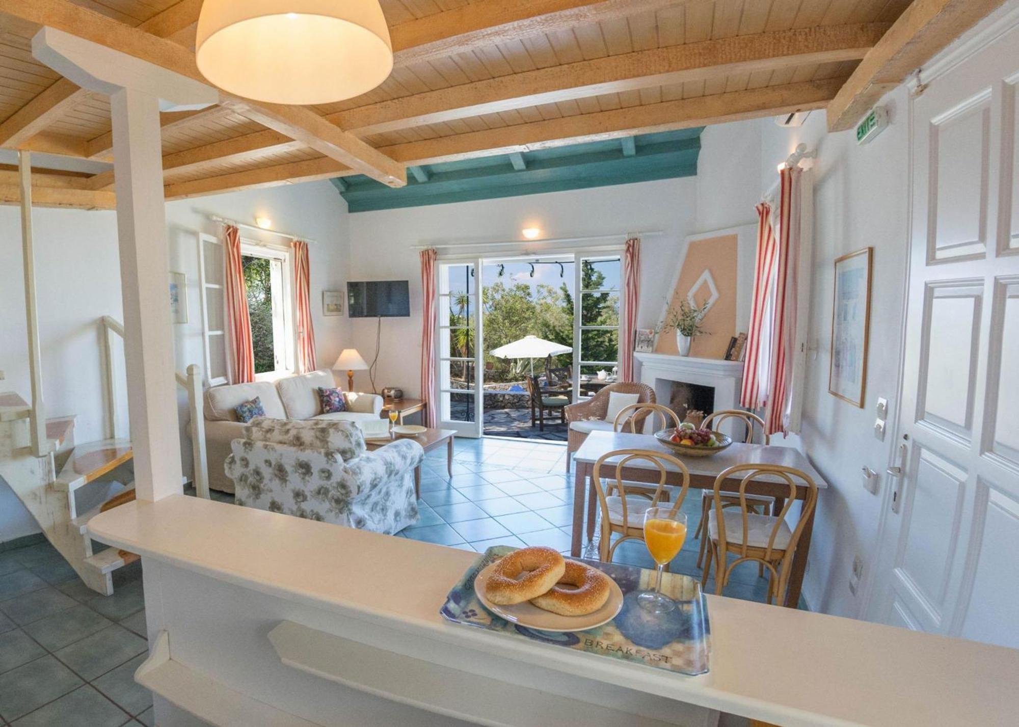 Agios Nikitas Villas Exteriör bild
