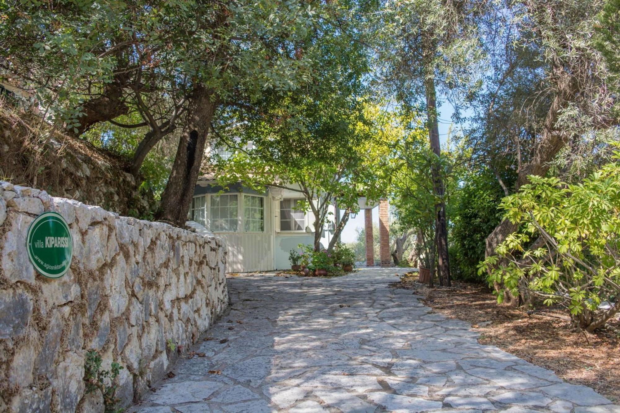 Agios Nikitas Villas Exteriör bild