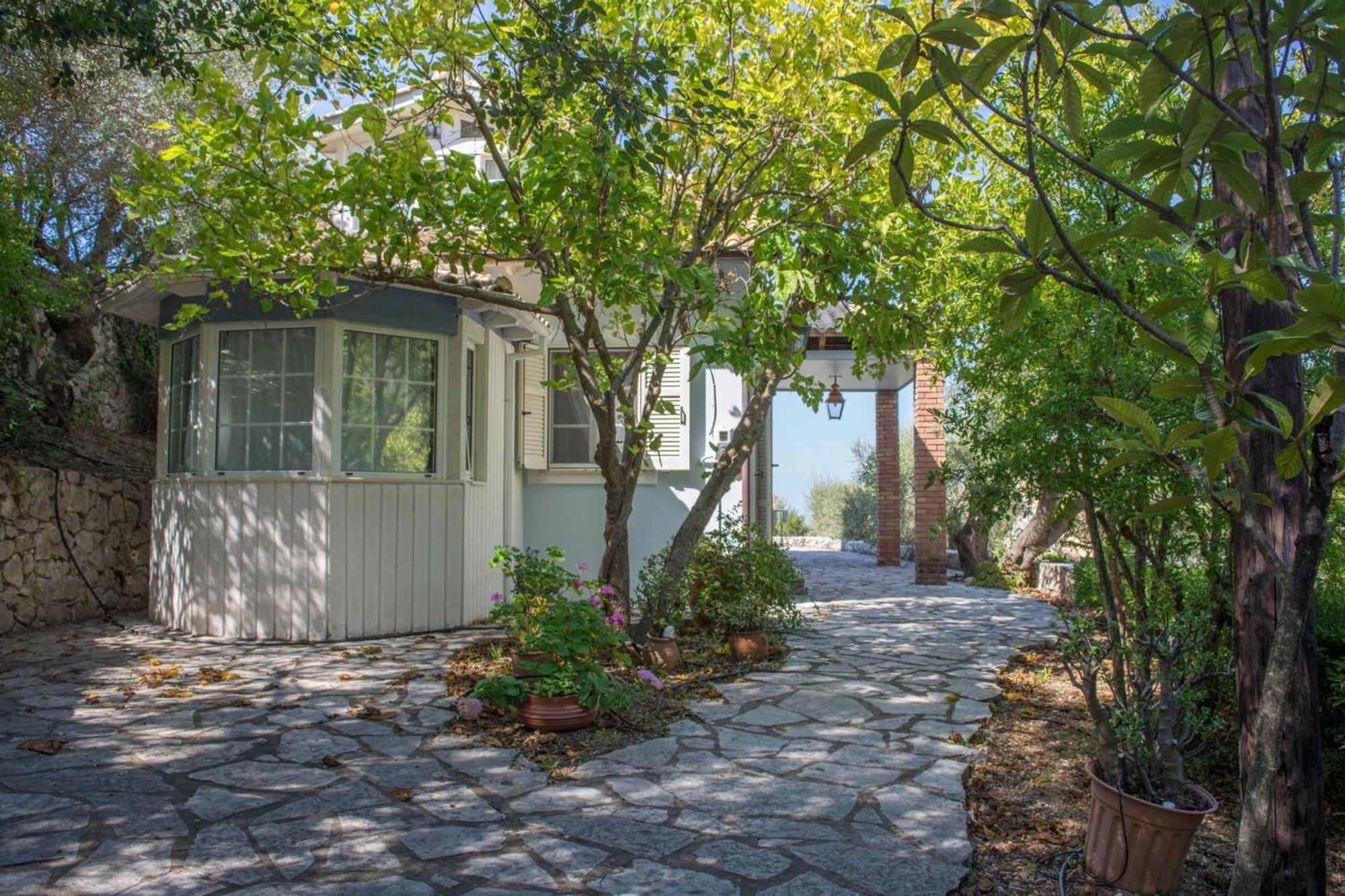 Agios Nikitas Villas Exteriör bild