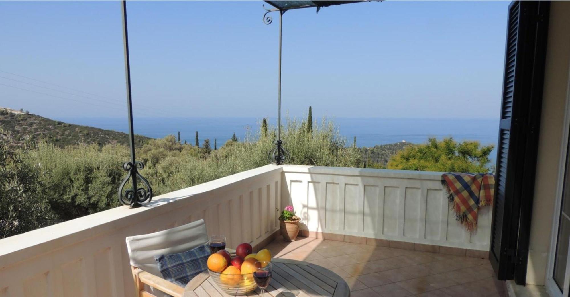 Agios Nikitas Villas Exteriör bild