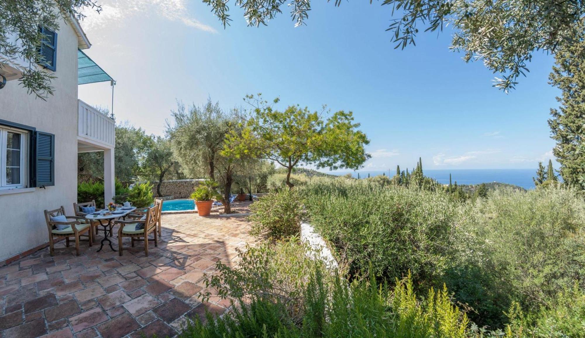 Agios Nikitas Villas Exteriör bild