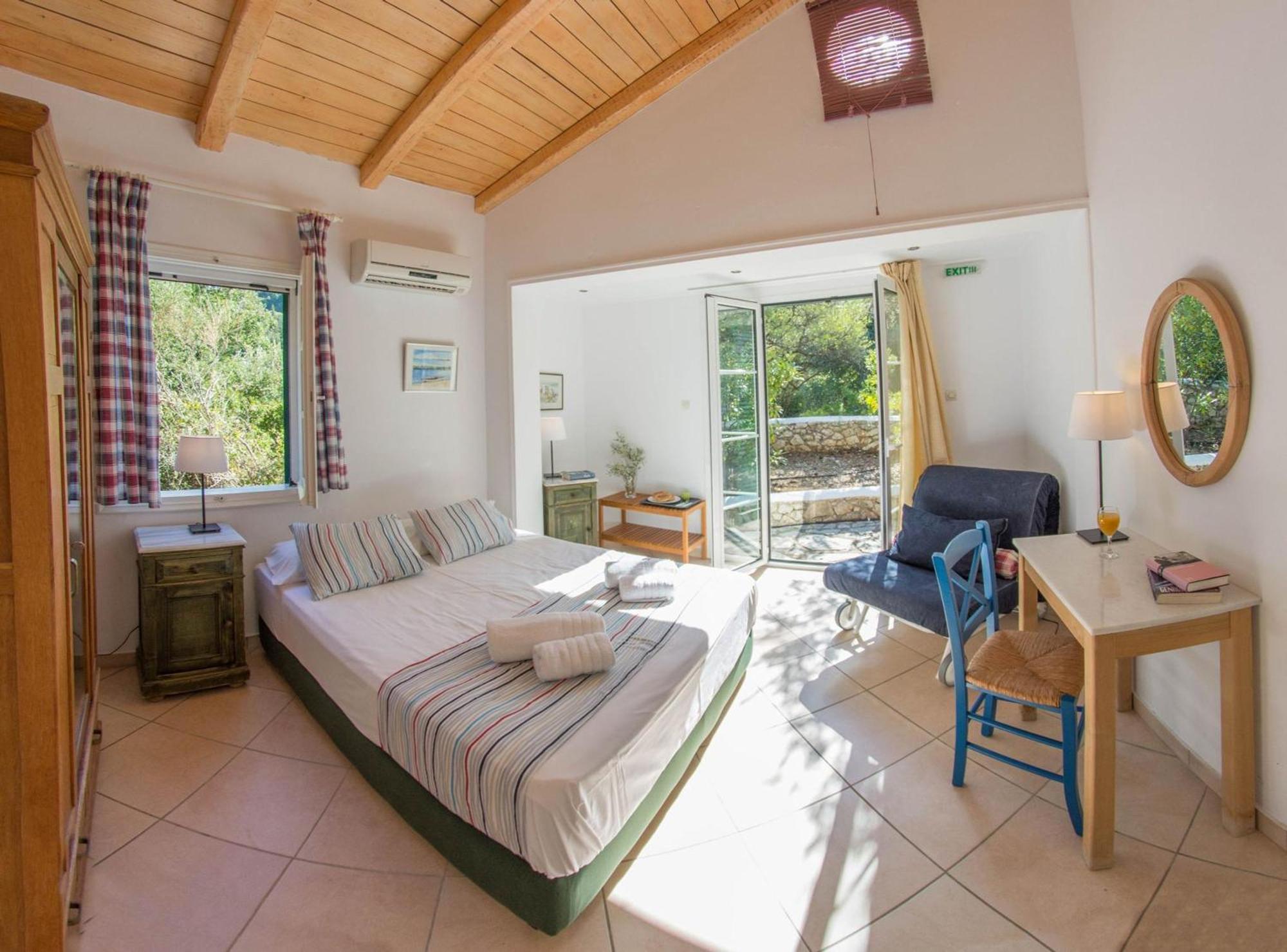 Agios Nikitas Villas Exteriör bild