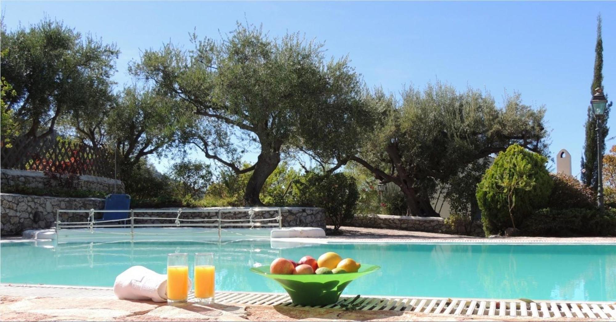 Agios Nikitas Villas Exteriör bild