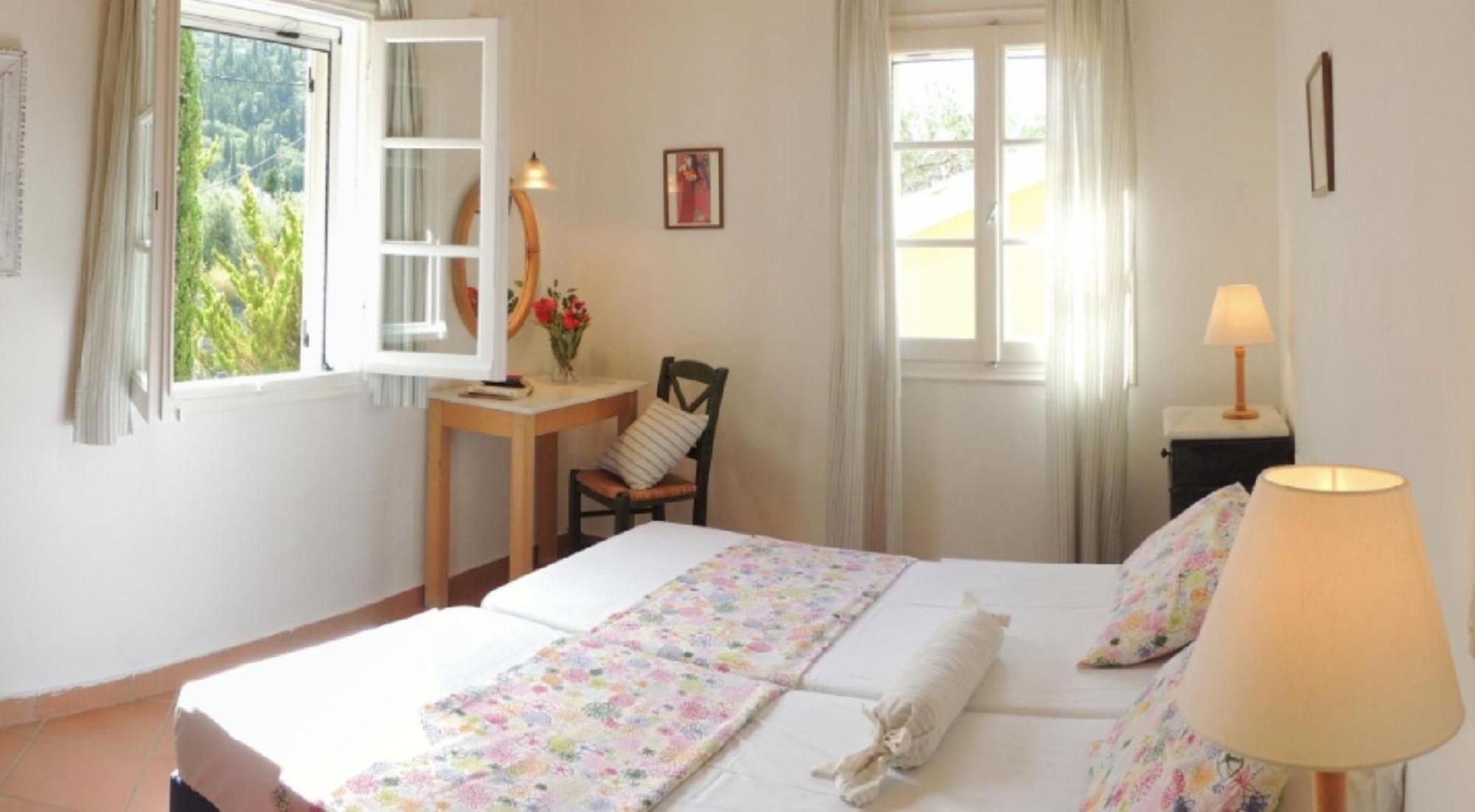 Agios Nikitas Villas Exteriör bild