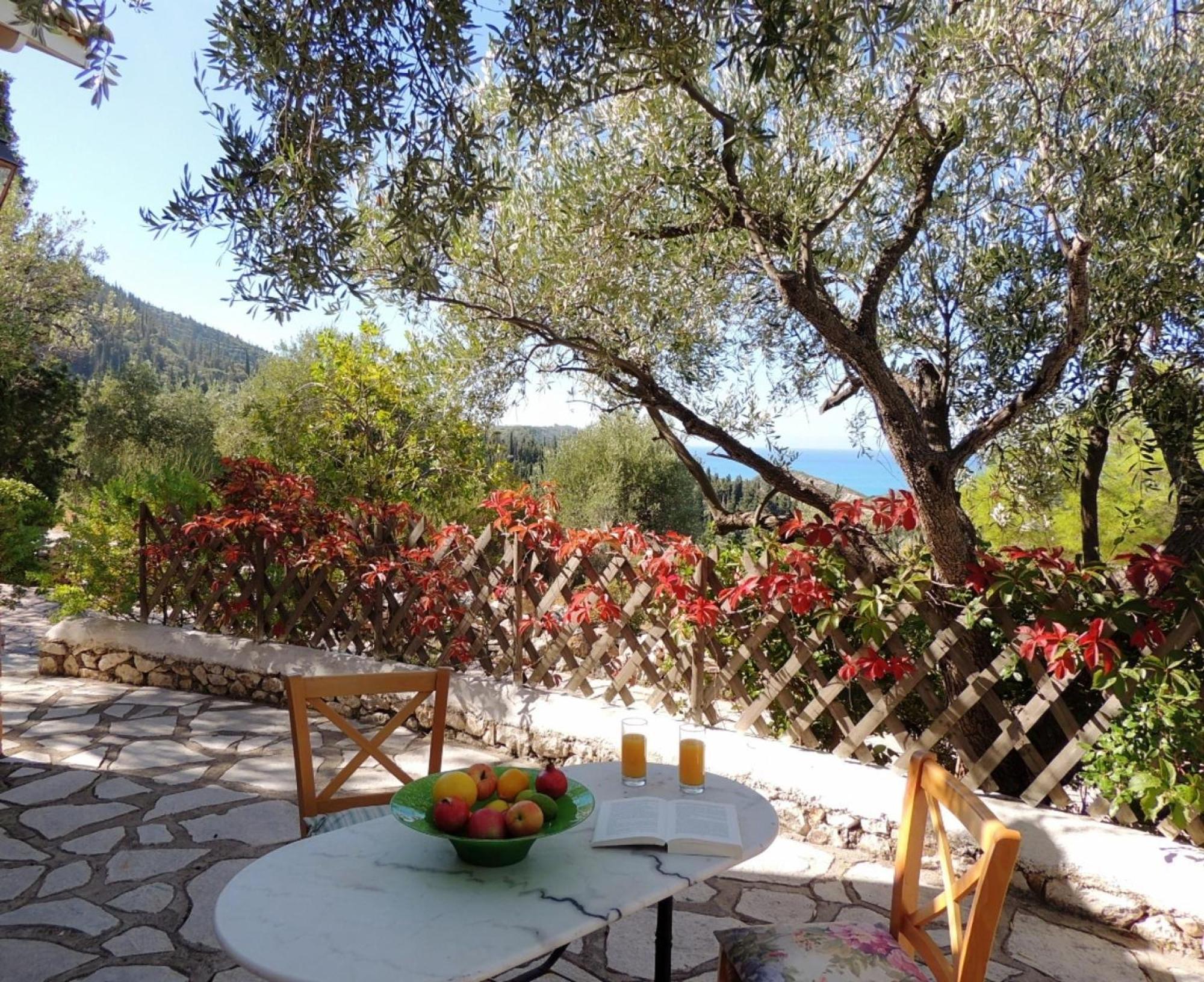 Agios Nikitas Villas Exteriör bild