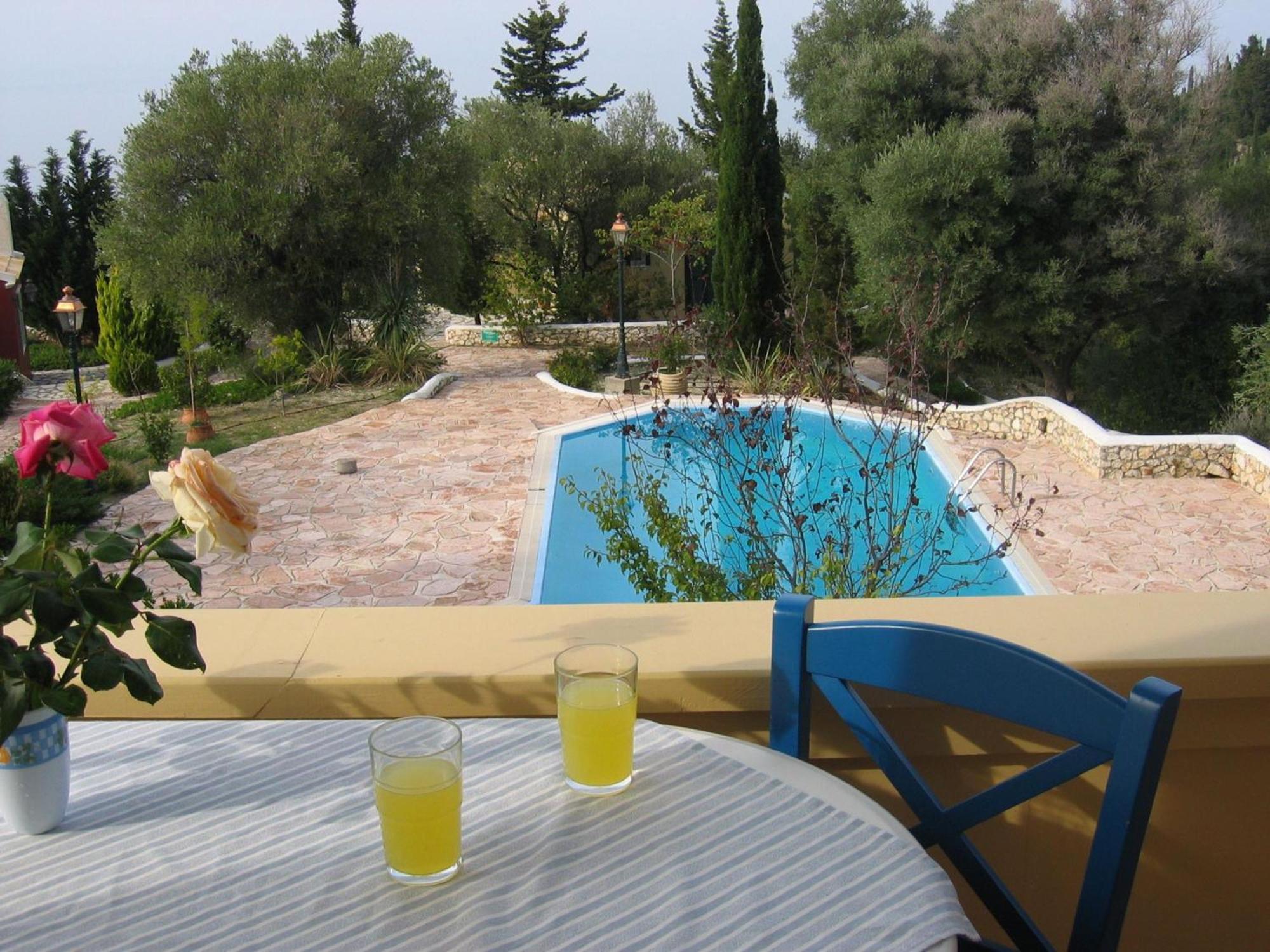 Agios Nikitas Villas Exteriör bild