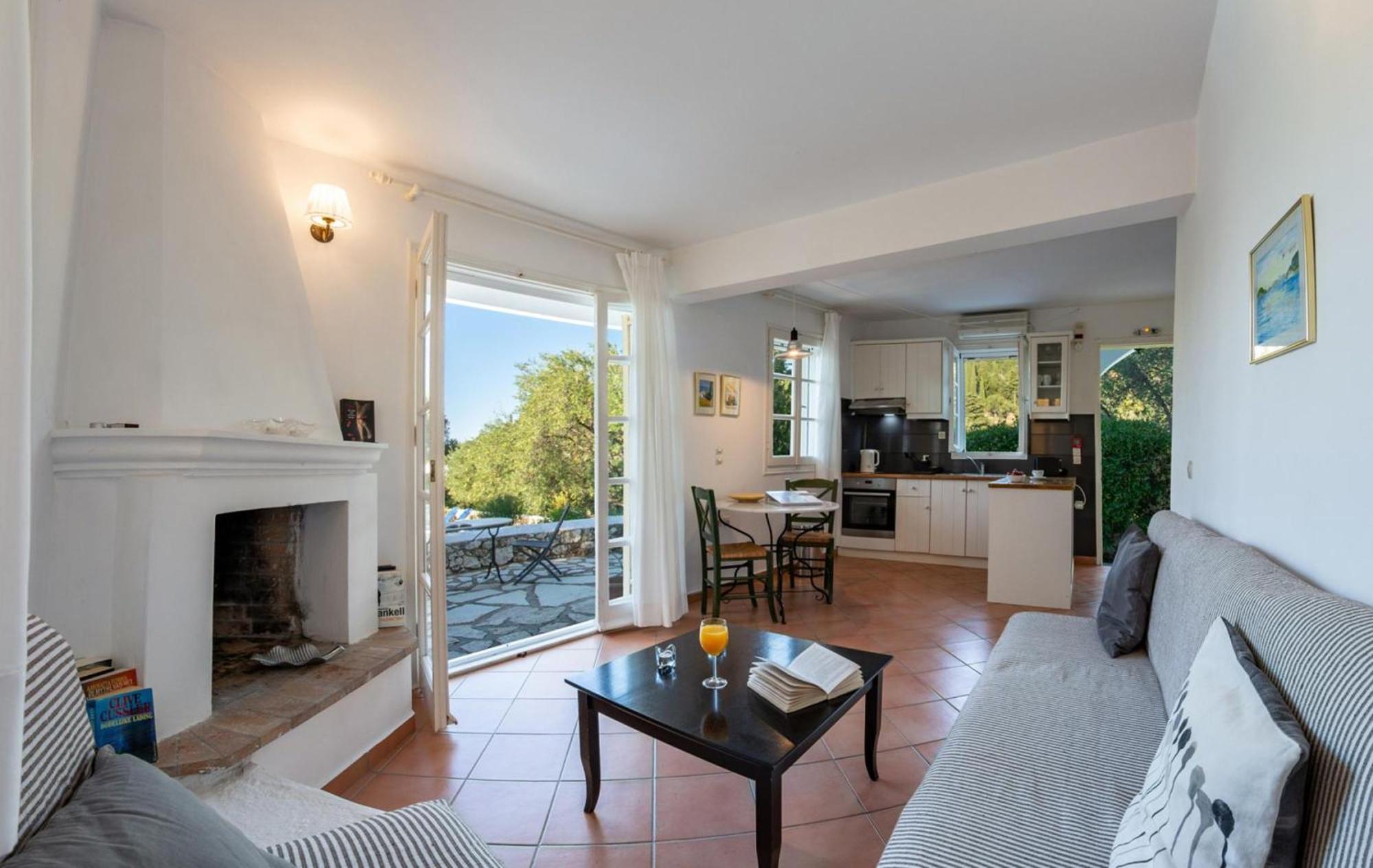 Agios Nikitas Villas Exteriör bild